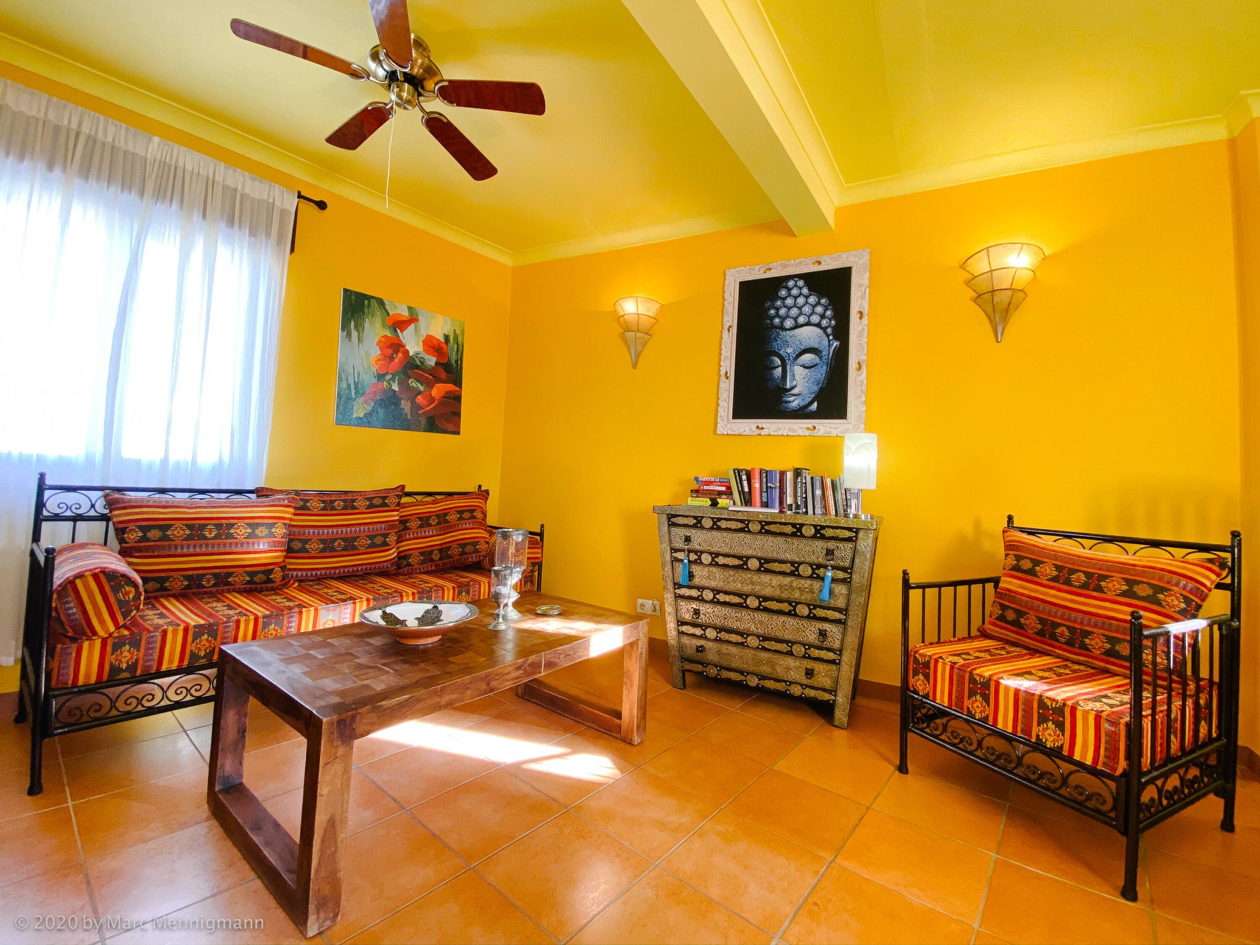 New, comfortable seating in the living room of Casa Amendoeira